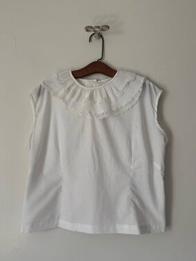 Vintage White Cotton Pleated Ruff Collar Blouse With Lace Trim And Button Back.